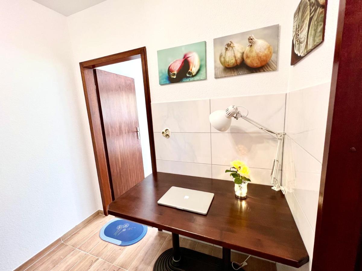 Apartamento Stylish, Cozy & Quiet With One And Half In District 1 *