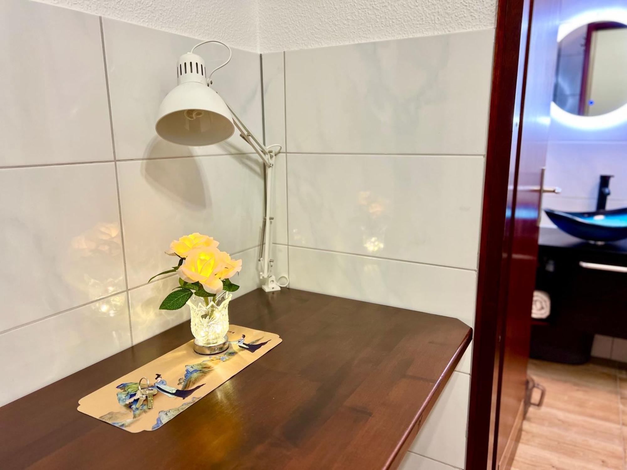 Apartamento Stylish, Cozy & Quiet With One And Half In District 1