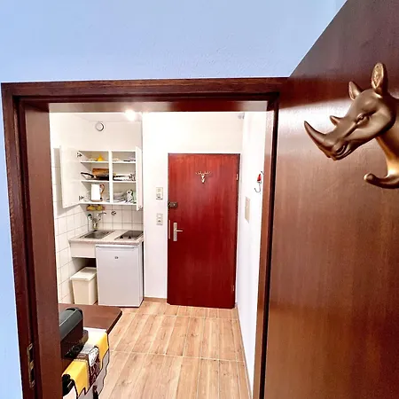 Stylish, Cozy & Quiet Apartment With One And Half Rooms In District 1 Дюссельдорф Экстерьер фото